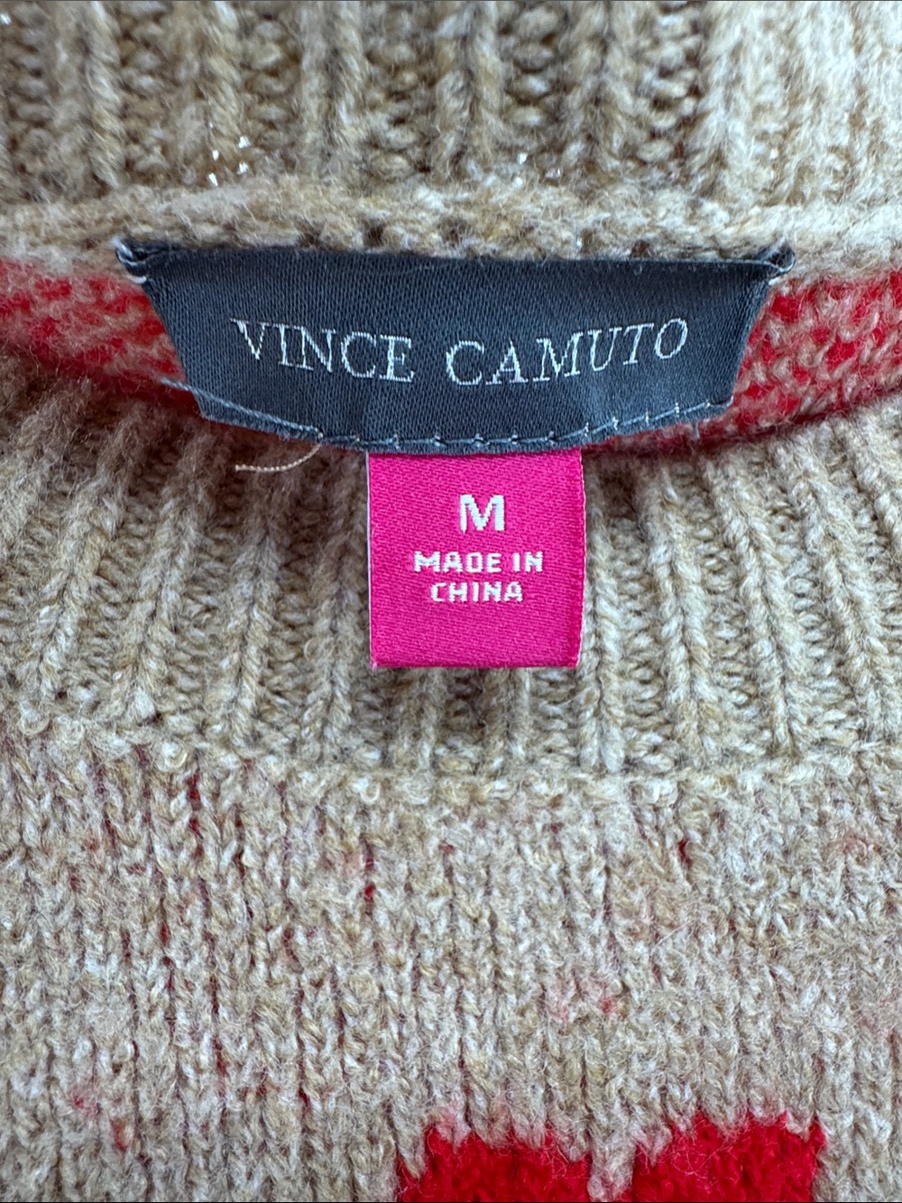 Vince Camuto Beige Crewneck Sweater Red Heart Motif M oversized casual winter - Picture 6 of 11